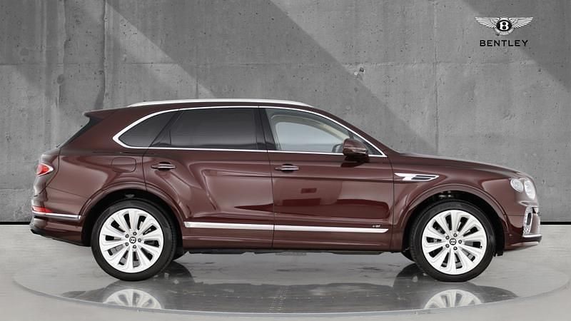 Used Bentley Bentayga 2021 Red SUV