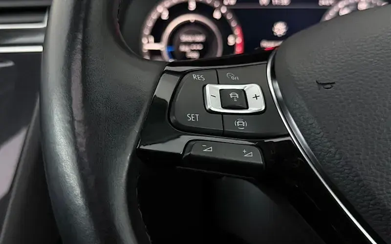 Used VW Tiguan Allspace SEL 190 HP (139 kW) 2019 Black SUV
