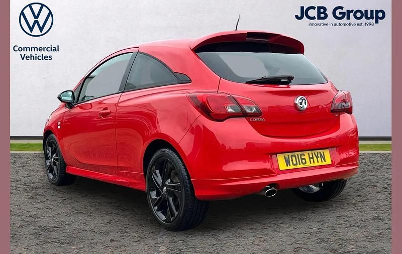 Used Vauxhall Corsa Edition 88 HP (64 kW) 2016 Red Hatchback