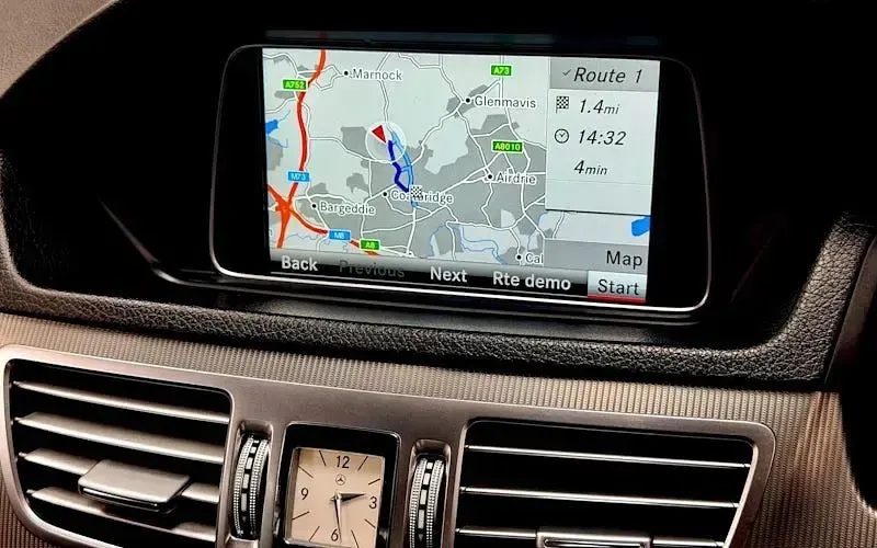 Usado Mercedes E350 AMG line 258 HP (189 kW) 2014 Cinzento Sedan