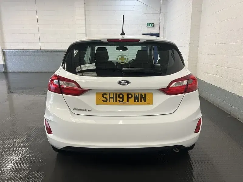Używany Ford Fiesta 2019 Biały Hatchback