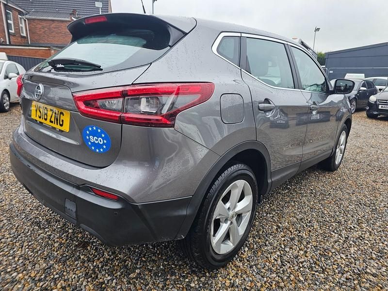 Used Nissan Qashqai Acenta 115 HP (84 kW) 2018 Grey SUV