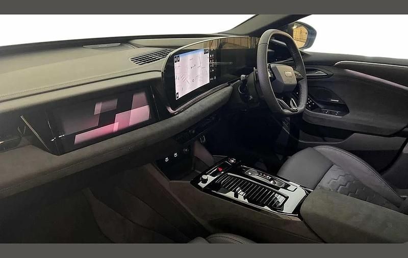 New Audi A6 e-tron Comfort 206 kW (281 HP) 2026 Black Hatchback