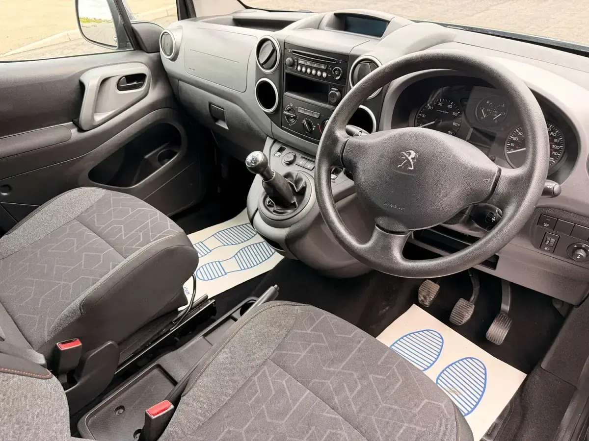 Used Peugeot Partner Tepee Active 2017 Grey MPV