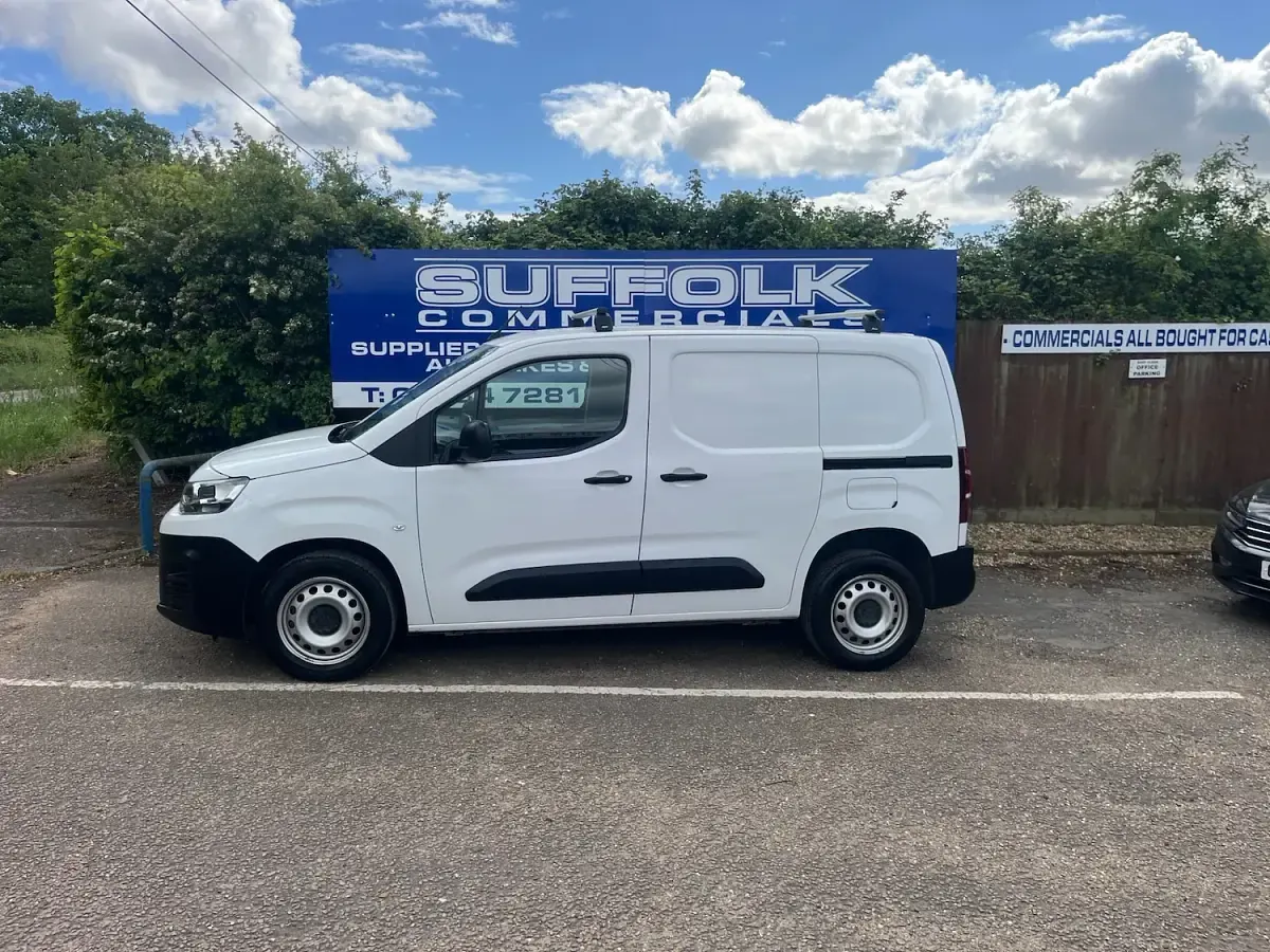 Used Citroën e-Berlingo 100 HP (73 kW) 2023 White