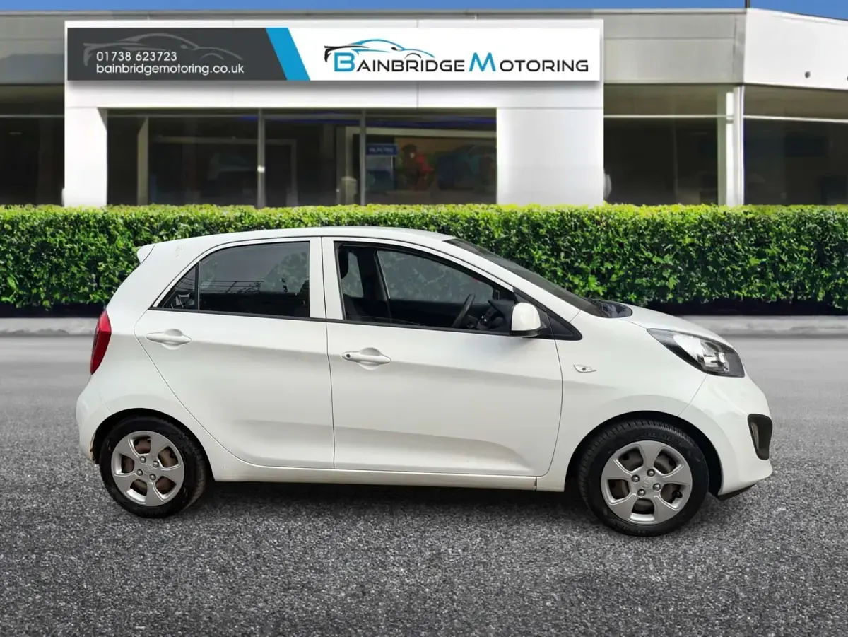 Used Kia Picanto 68 HP (50 kW) 2014 White Hatchback