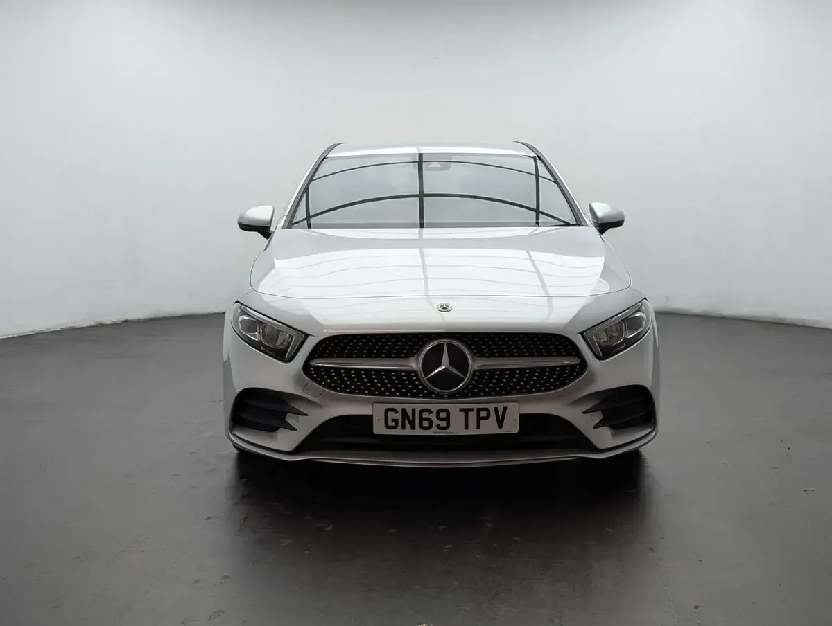 Used Mercedes A180 AMG Line Premium 136 HP (100 kW) 2019 Silver Hatchback