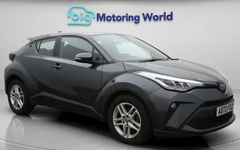 Usado Toyota C-HR 122 HP (89 kW) 2023 Cinzento SUV