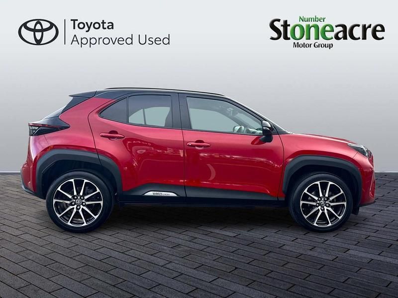 Used Toyota Yaris Hybrid Sport 2024 Red/black Hatchback