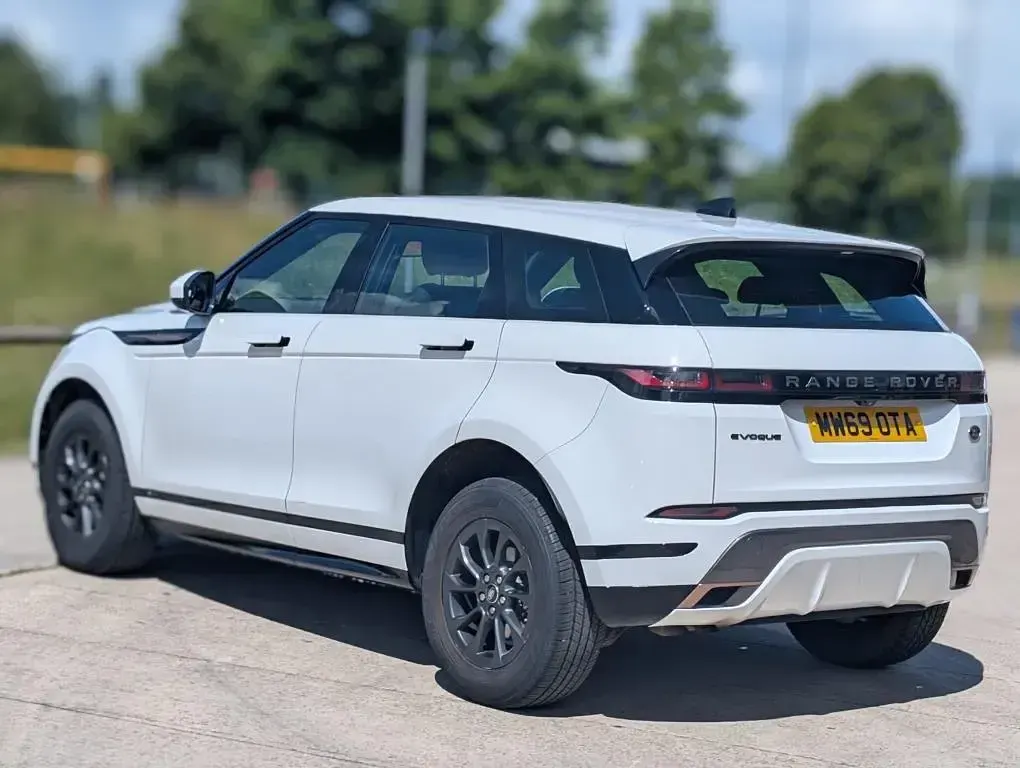 Used Land Rover Range Rover evoque R-Dynamic 2019 White SUV