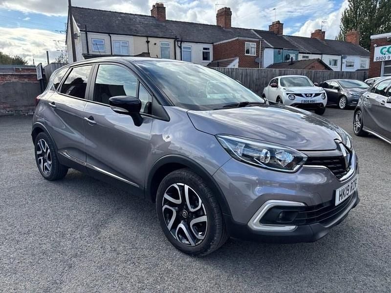 Grey Used 2019 Renault Captur Iconic SUV | £7,350 (Fair price) - Image 1/4