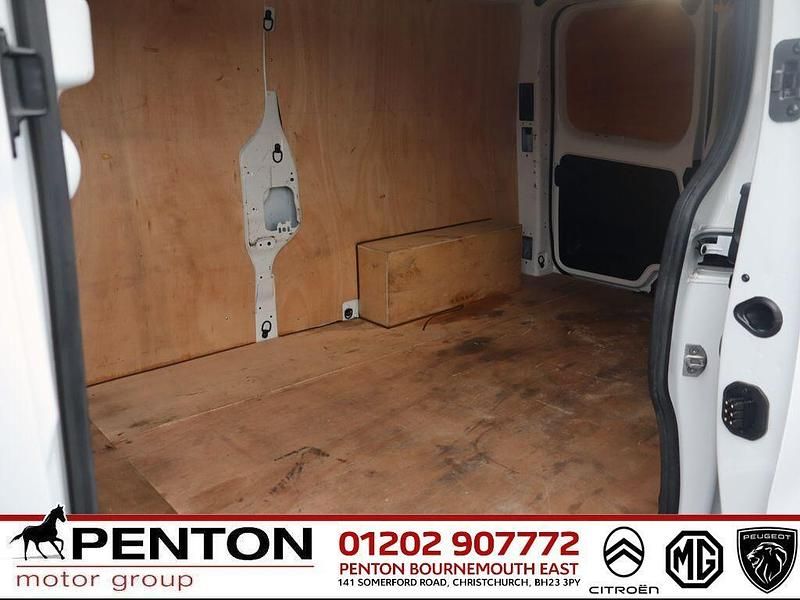 Used Renault Trafic 2024 White MPV