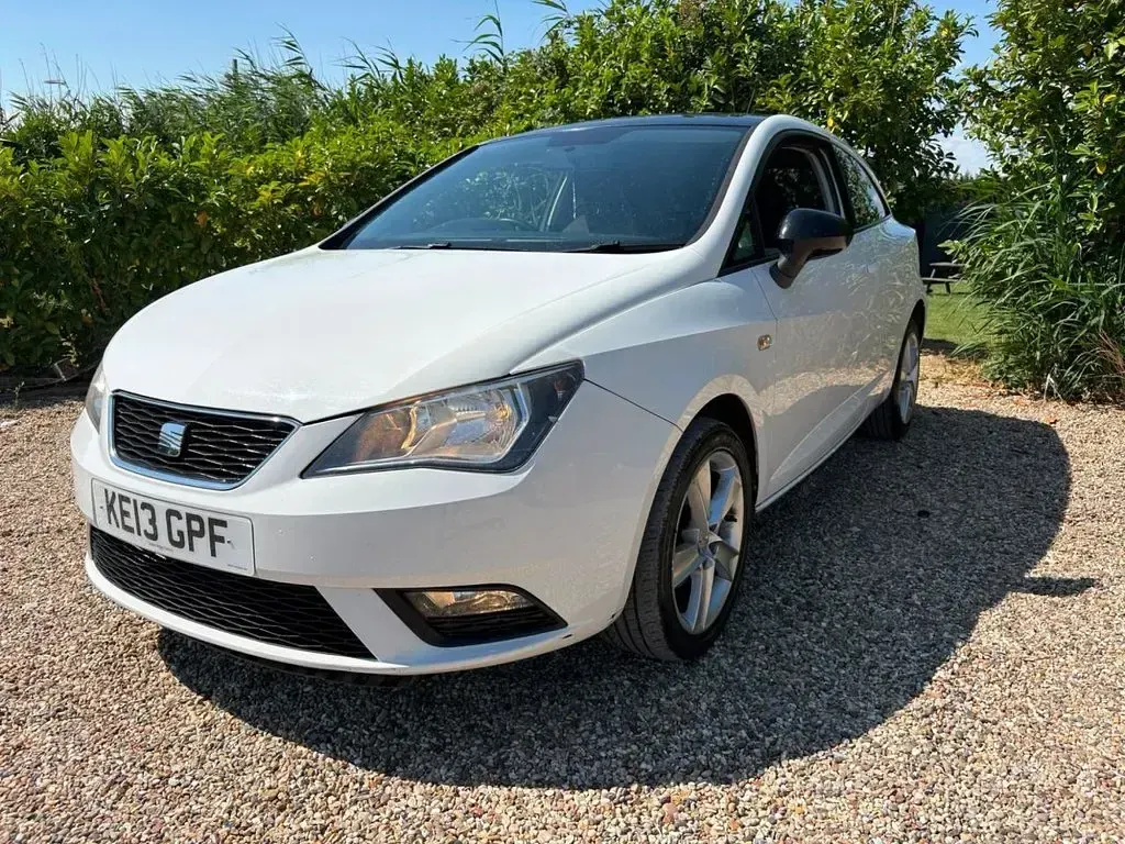 Used Seat Ibiza Sport 85 HP (62 kW) 2013 White Hatchback