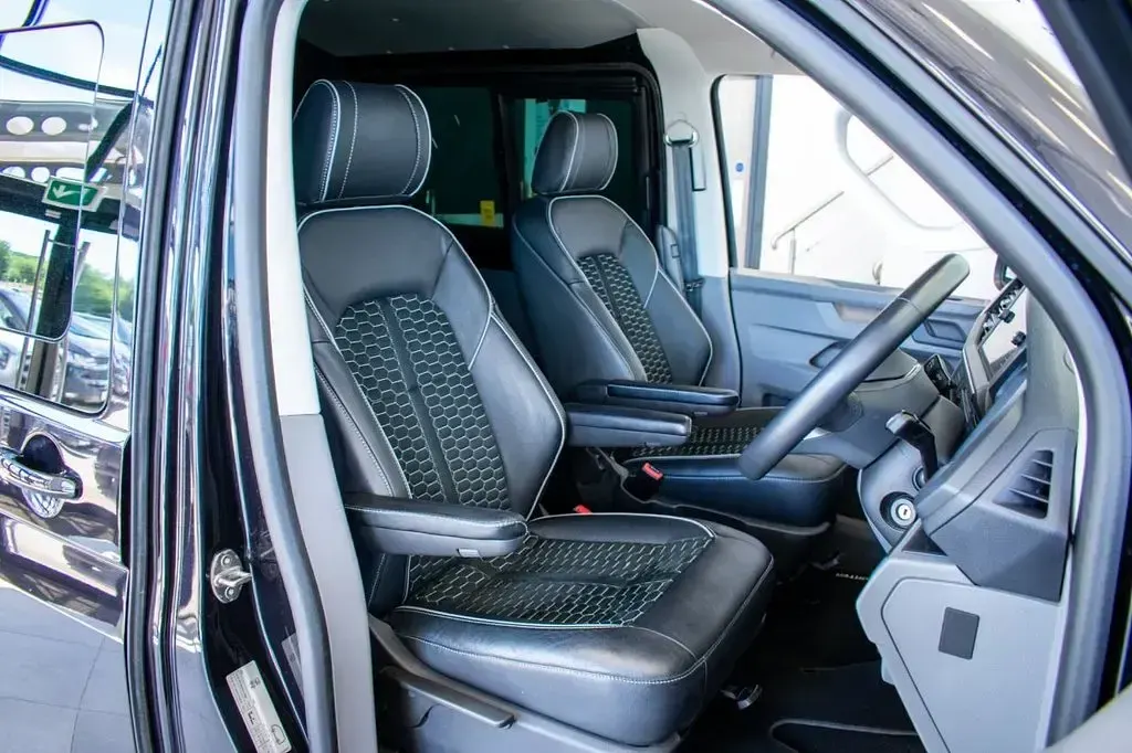Used VW T7 Highline 204 HP (150 kW) 2024 Black Van
