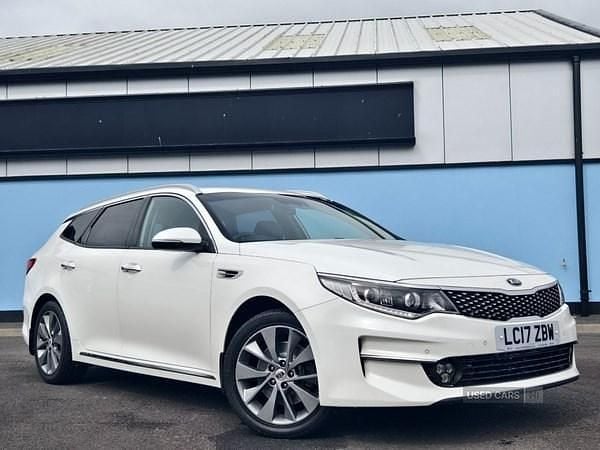 White Used 2017 Kia Optima Estate | £8,450 - Image 1/4