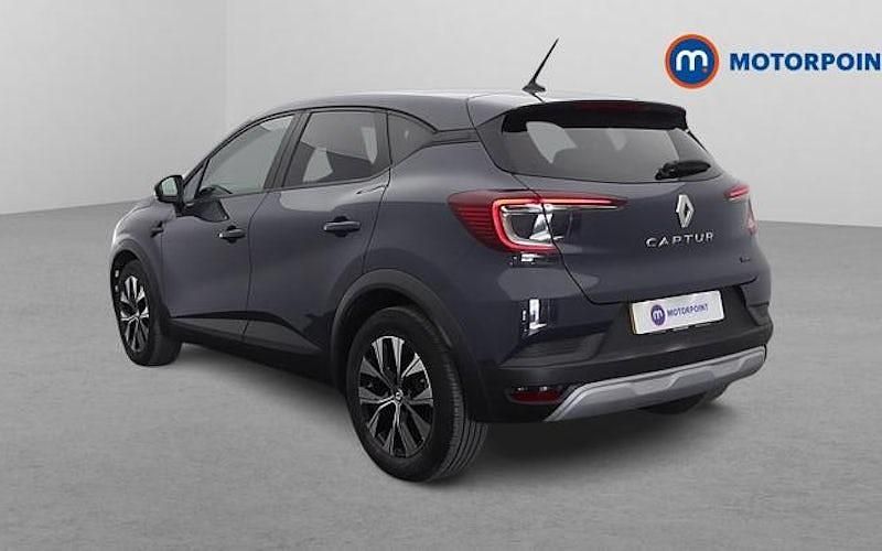 Usado Renault Captur Evolution 143 HP (105 kW) 2023 Azul SUV