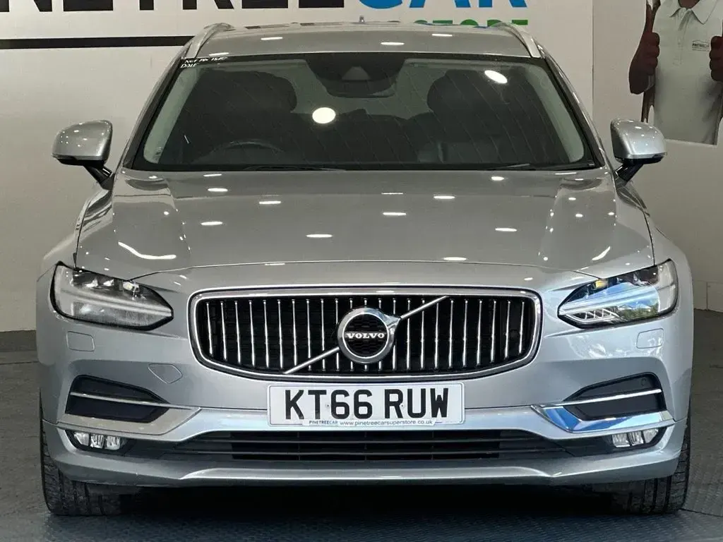 Used Volvo V90 Inscription 2017 Silver Estate