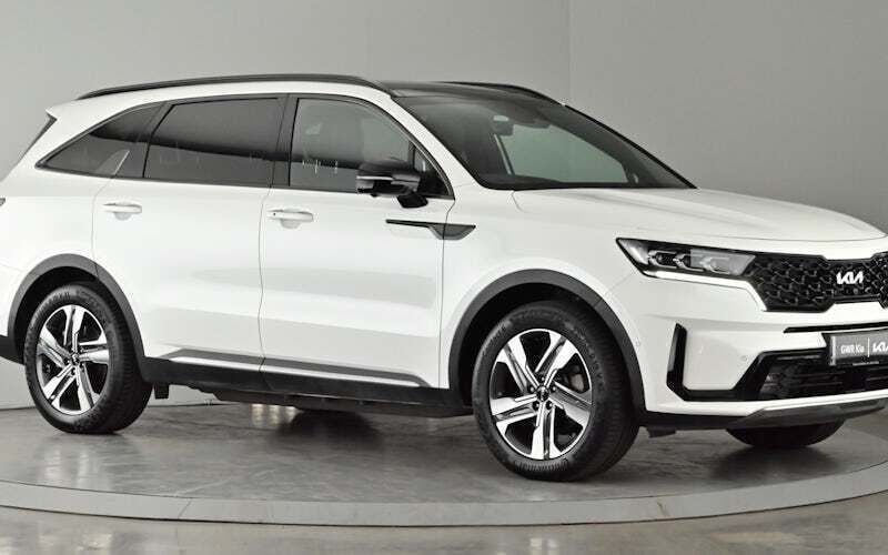 White Used 2023 Kia Sorento SUV | £38,250 (Fair price) - Image 1/4