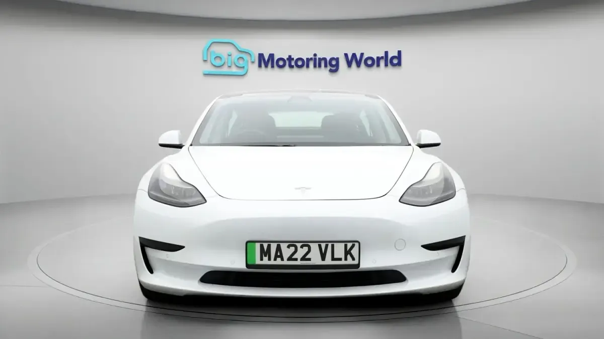 Usado Tesla Model 3 Standard Range 180 kW (245 HP) 2021 Branco Sedan