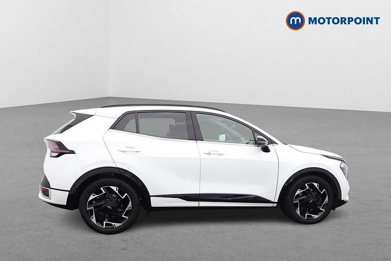 White Used 2023 Kia Sportage GT-Line SUV | £25,149 (Good price) - Image 1/4