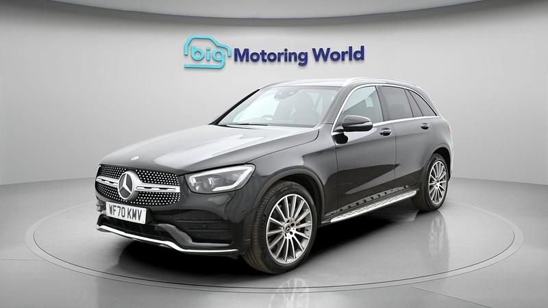 Used Mercedes GLC300 AMG line 241 HP (177 kW) 2020 Black Estate