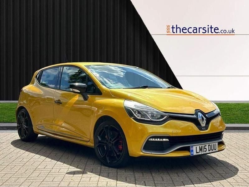 Yellow Used 2015 Renault Clio IV Hatchback | £10,995 - Image 1/3