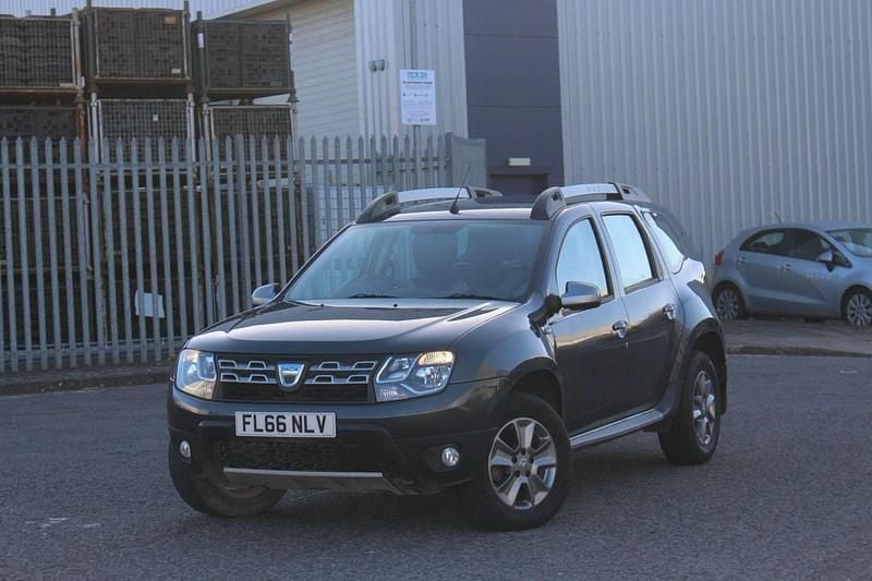 Used Dacia Duster Lauréate 2016 Grey SUV