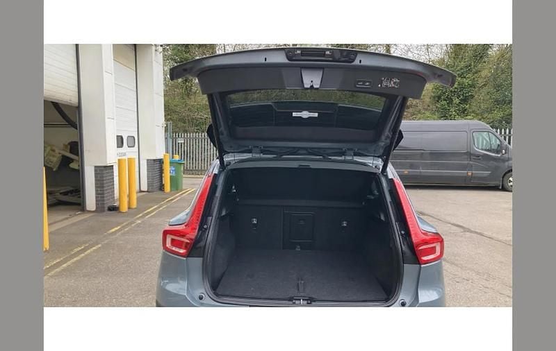 Used Volvo XC40 R-Design 300 kW (408 HP) 2021 Grey SUV