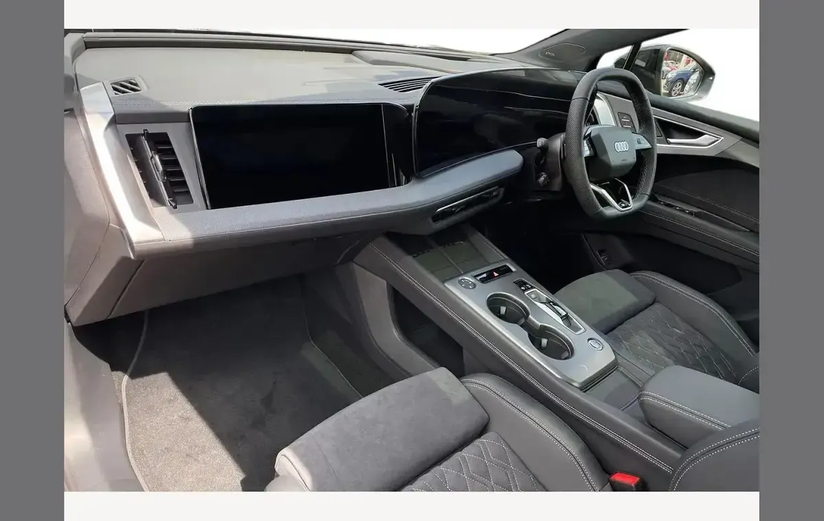 New Audi Q4 e-tron Performance 206 kW (281 HP) 2026 Black SUV
