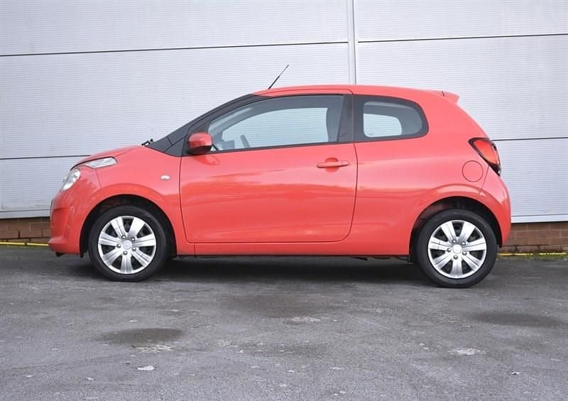 Used Citroën C1 Feel 68 HP (50 kW) 2014 Orange Hatchback