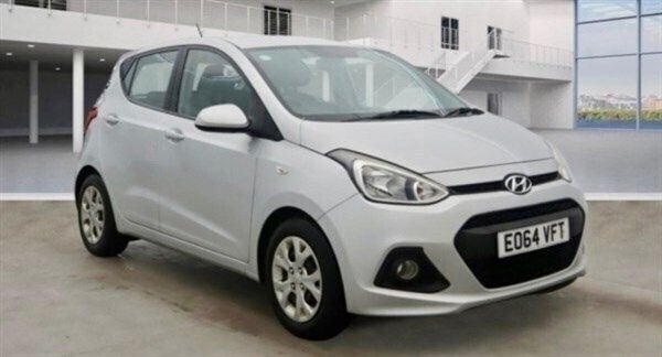 Sleek silver Used 2014 Hyundai i10 SE Hatchback | £5,295 (Fair price) - Image 1/1