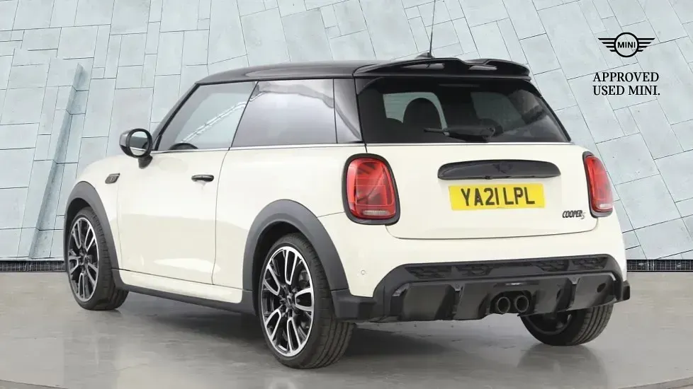 Used Mini Cooper S Sport 192 HP (141 kW) 2021 White Hatchback