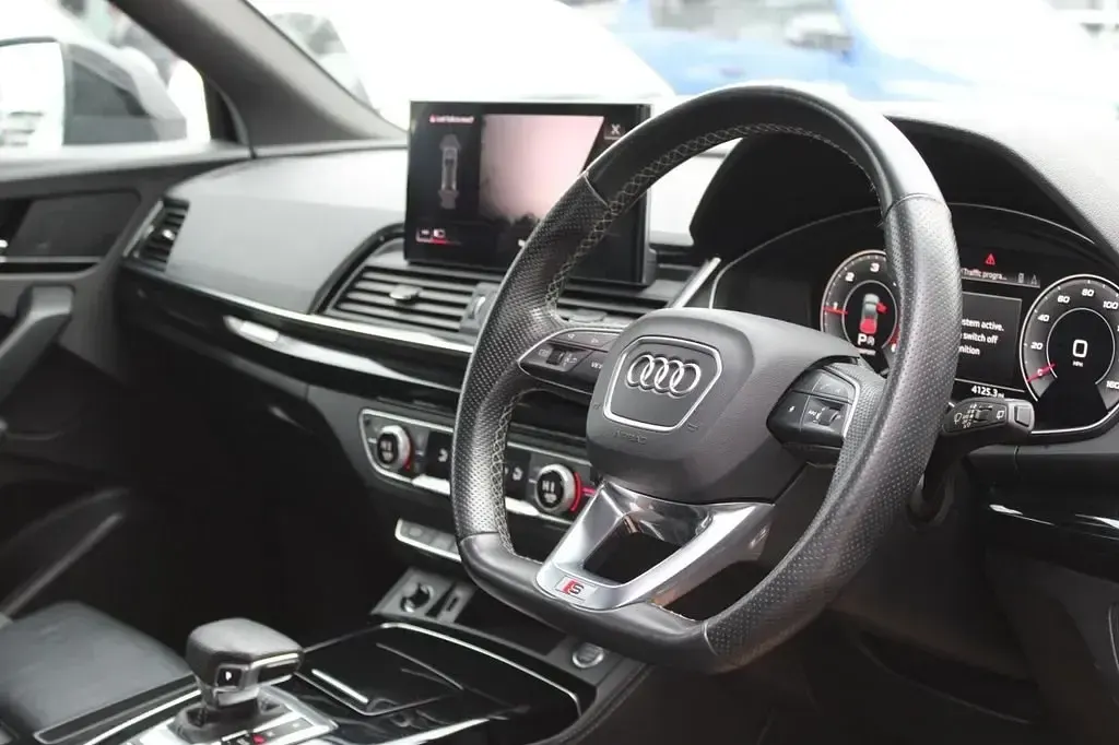 Usado Audi Q5 Comfort 204 HP (150 kW) 2021 Branco SUV
