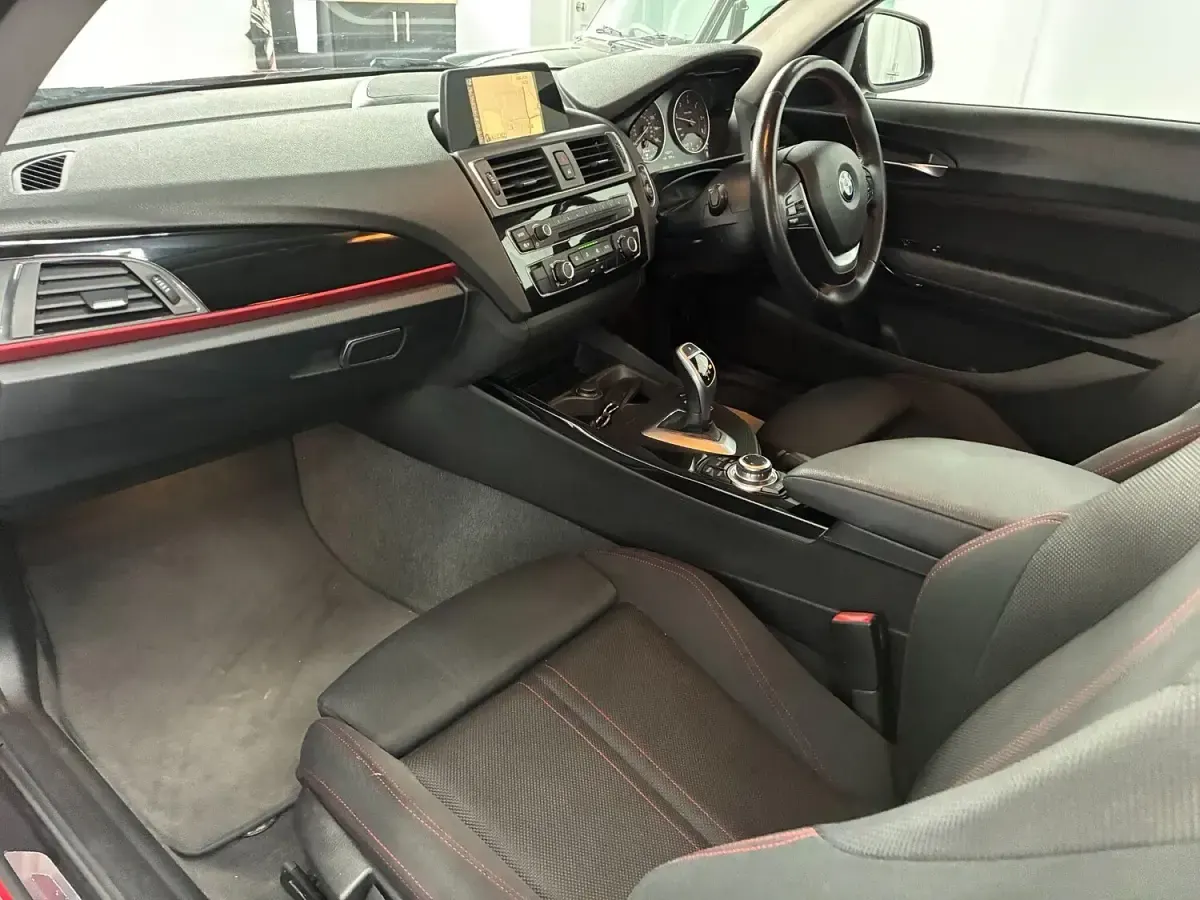 Used BMW 120 Sport Line 2016 Red Hatchback