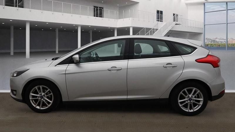 Used Ford Focus Zetec 2016 Silver Hatchback