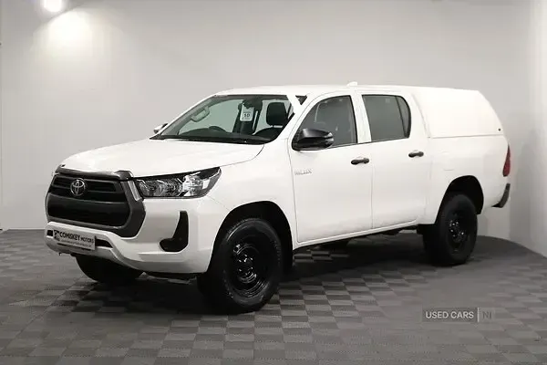 Used Toyota HiLux Active 150 HP (110 kW) 2022 White Pickup