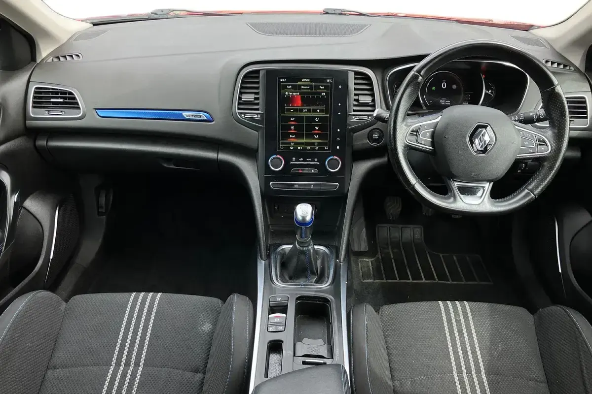 Used Renault Mégane GT Line GT-Line 140 HP (102 kW) 2019 Red Estate