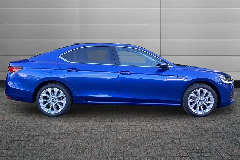 New Skoda Superb SE L 150 HP (110 kW) 2026 Cobalt blue Hatchback