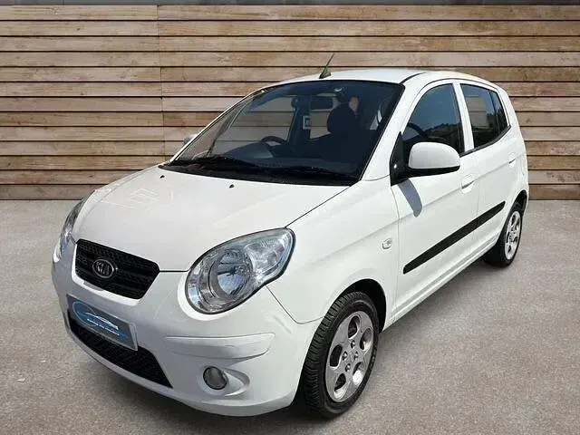Used Kia Picanto 64 HP (47 kW) 2011 White Hatchback