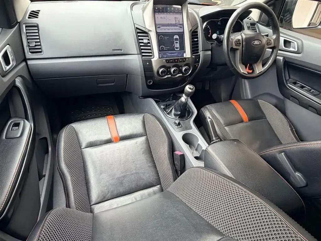 Used Ford Ranger Wildtrack 197 HP (144 kW) 2015 Orange Pickup