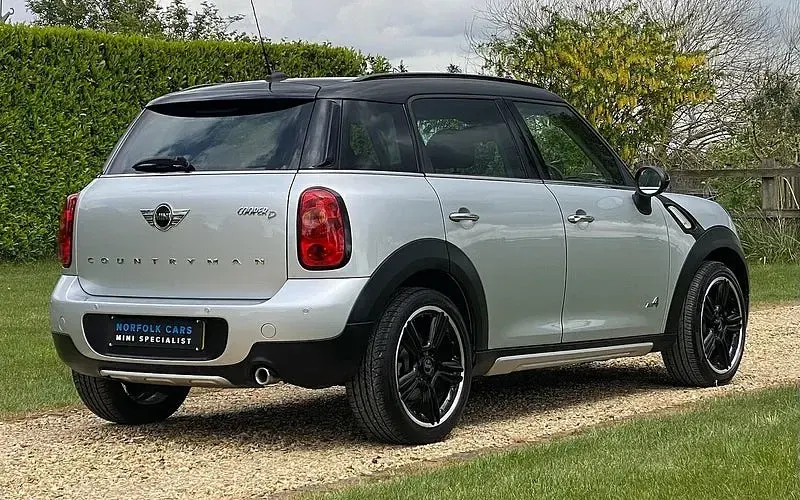 Used Mini Cooper Countryman 111 HP (81 kW) 2015 Silver SUV