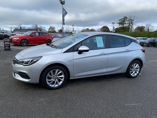Used Vauxhall Astra Business Edition 105 HP (77 kW) 2020 Silver Hatchback