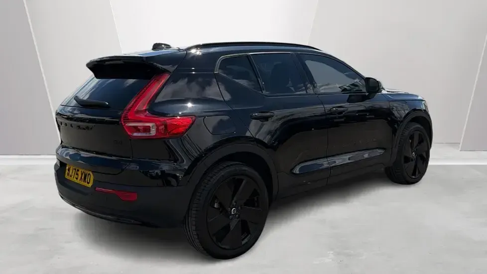 Used Volvo XC40 Ultra 197 HP (144 kW) 2025 Black SUV