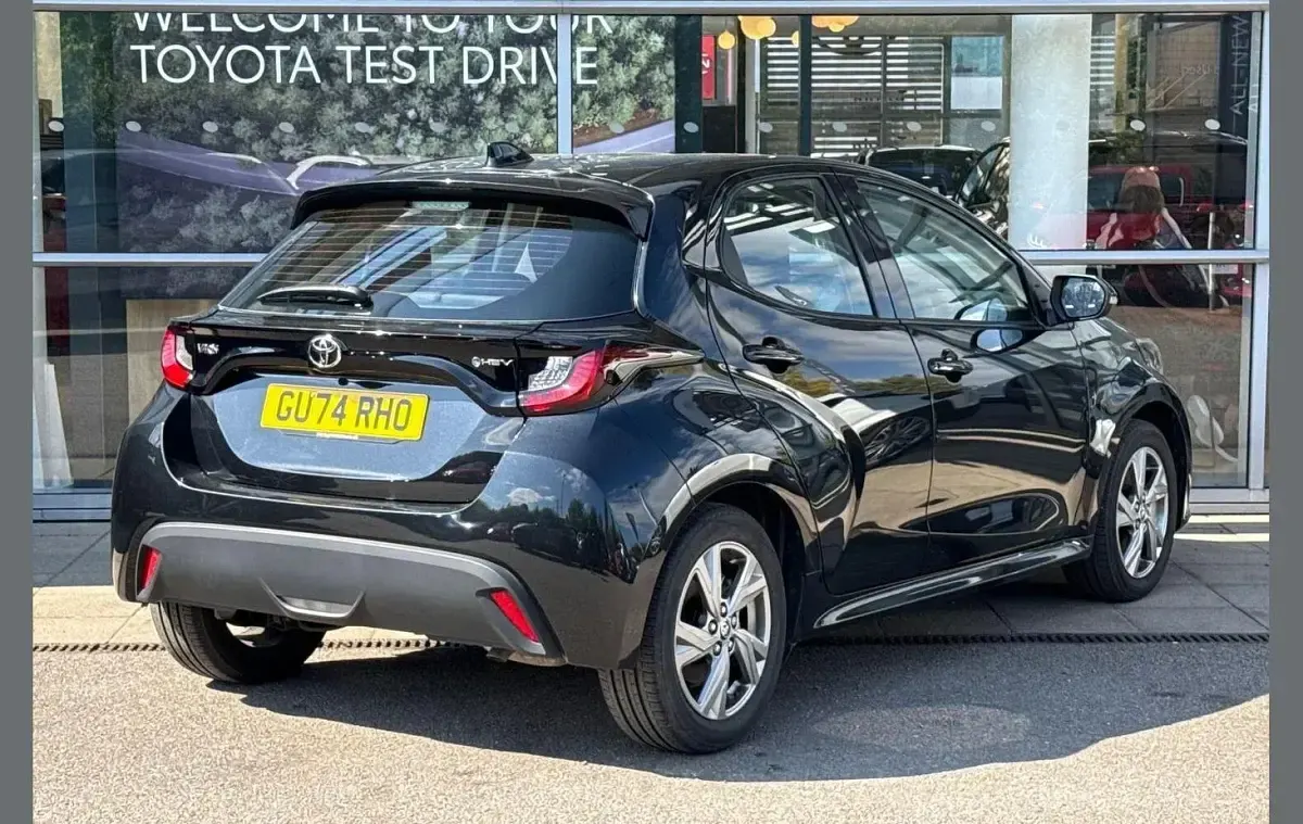 Used Toyota Yaris 113 HP (83 kW) 2024 Black Hatchback
