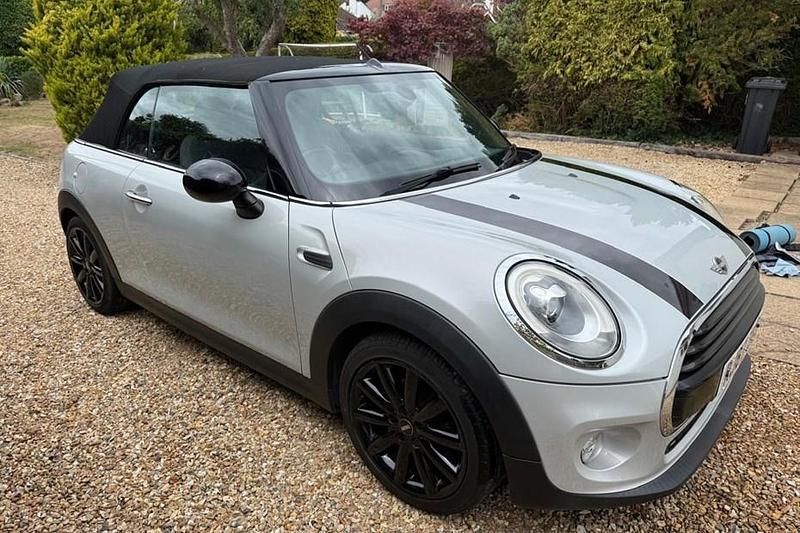 Used 2018 Mini Cooper Hatchback | £8,695 (Good price) - Image 1/1