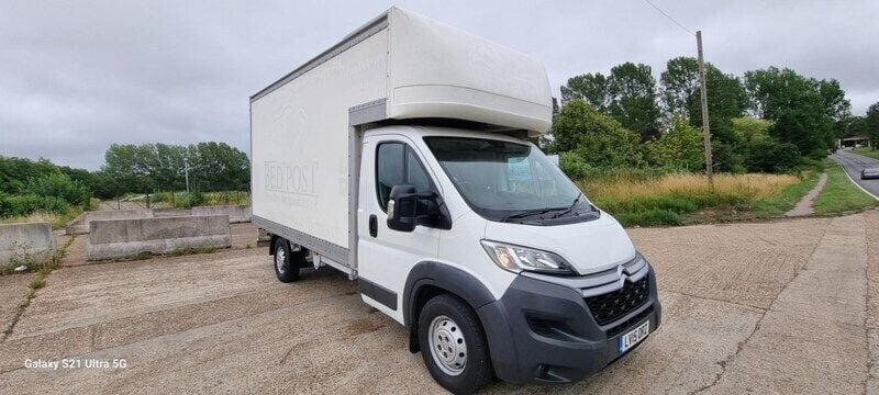 White Used 2015 Citroën Relay Van | £7,950 (Fair price) - Image 1/4
