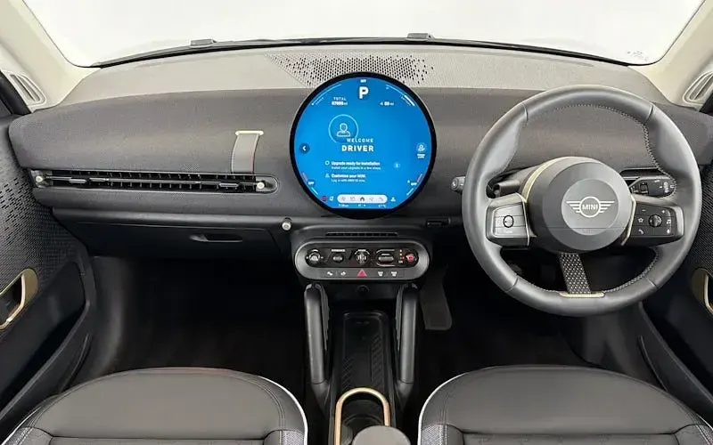 Used Mini Cooper Classic 135 kW (184 HP) 2026 Hatchback