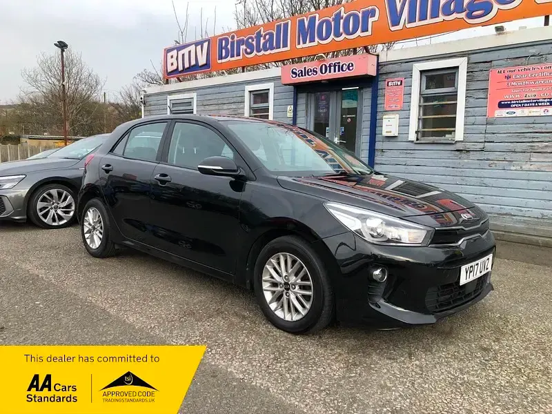 Used Kia Rio 77 HP (56 kW) 2017 Hatchback