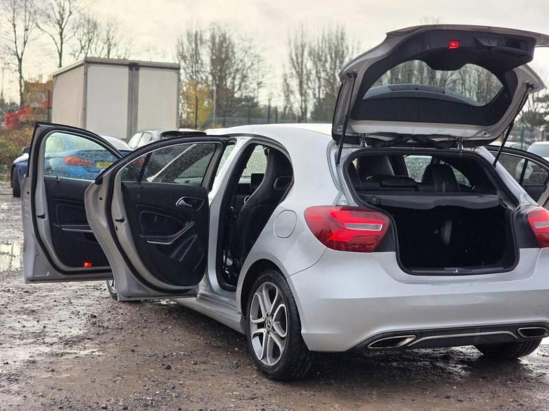 Used Mercedes A180 Sport Edition 122 HP (89 kW) 2018 Silver Hatchback