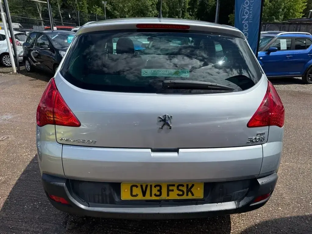 Used Peugeot 3008 Active 115 HP (84 kW) 2013 Silver Estate